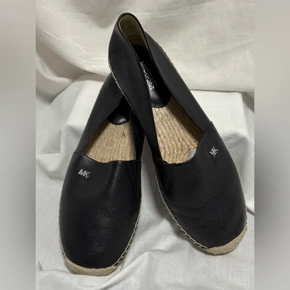 Michael Kors Black
Leather Espadrille
Slip-On Flats Size 9M - Picture 8 of 14